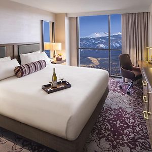 Luxury King Room